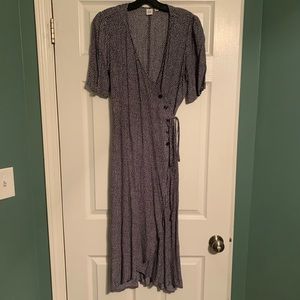 GAP blue/white wrap dress